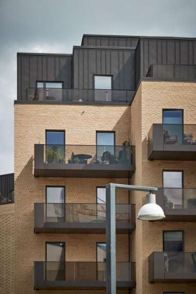 Die Penthouse-Wohnungen der „Stempelhäuser“ in IrmaByen – verkleidet mit DS Nordic Klickfalz, IrmaByen – Krydderivej 12, 2610 Rødovre, Dänemark